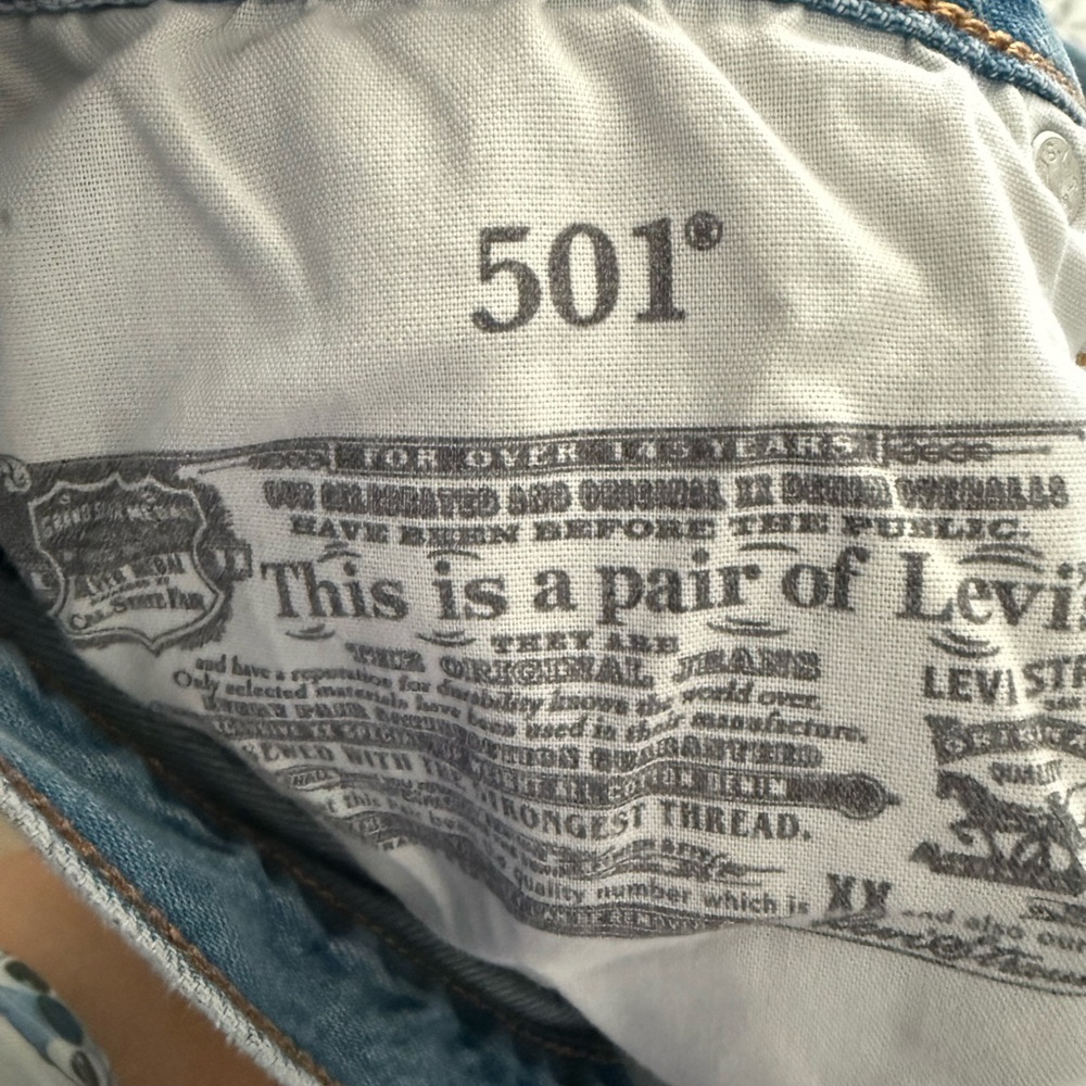 Levi's High Rise Jeans - Picture 4 of 5